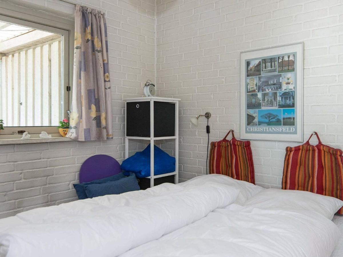 One-Bedroom Holiday Home In Grasten Ronshoved Экстерьер фото