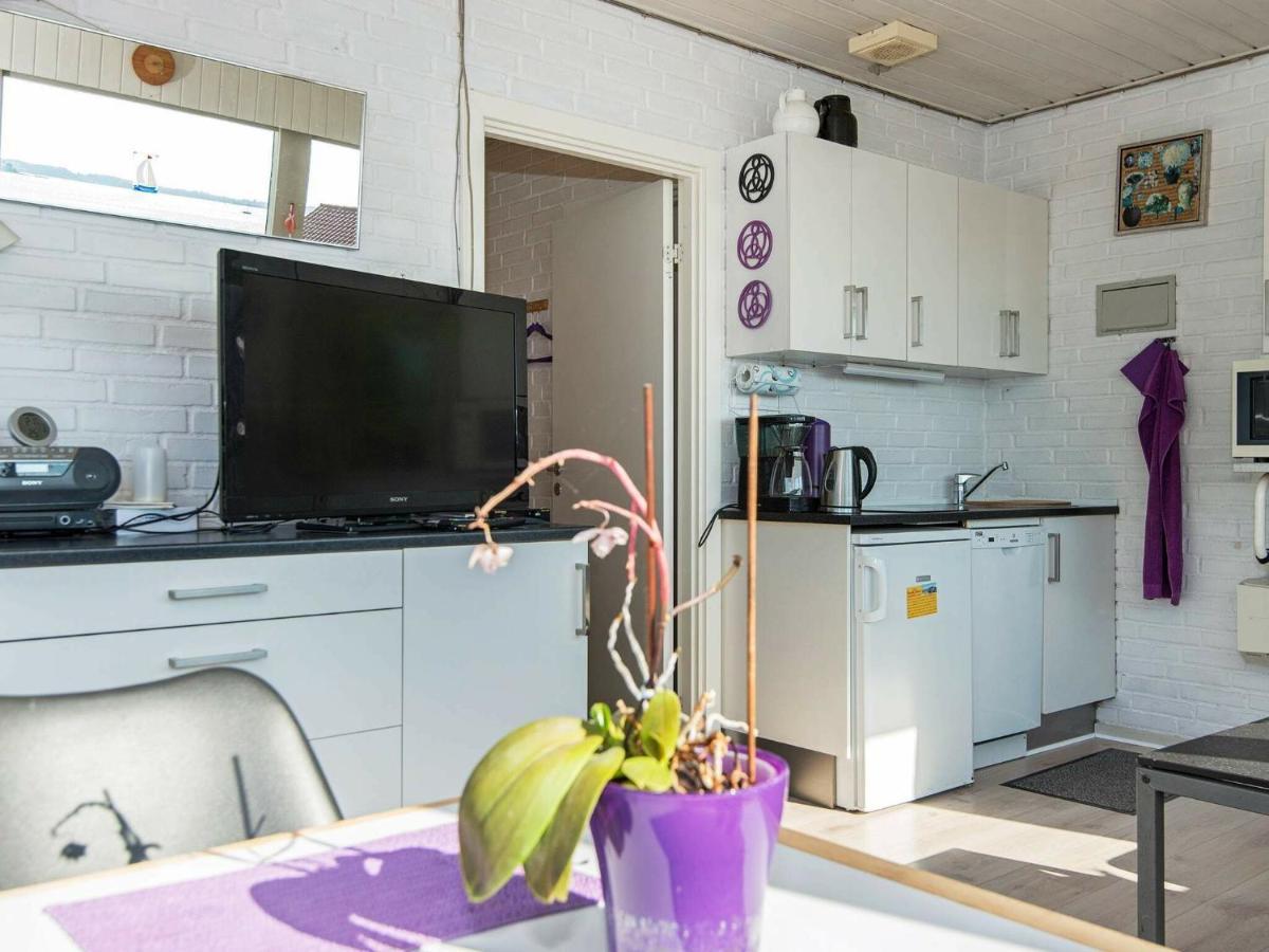 One-Bedroom Holiday Home In Grasten Ronshoved Экстерьер фото